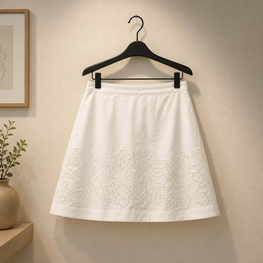 Club Monaco White Embroidered Eyelet Detail Mini Skirt
